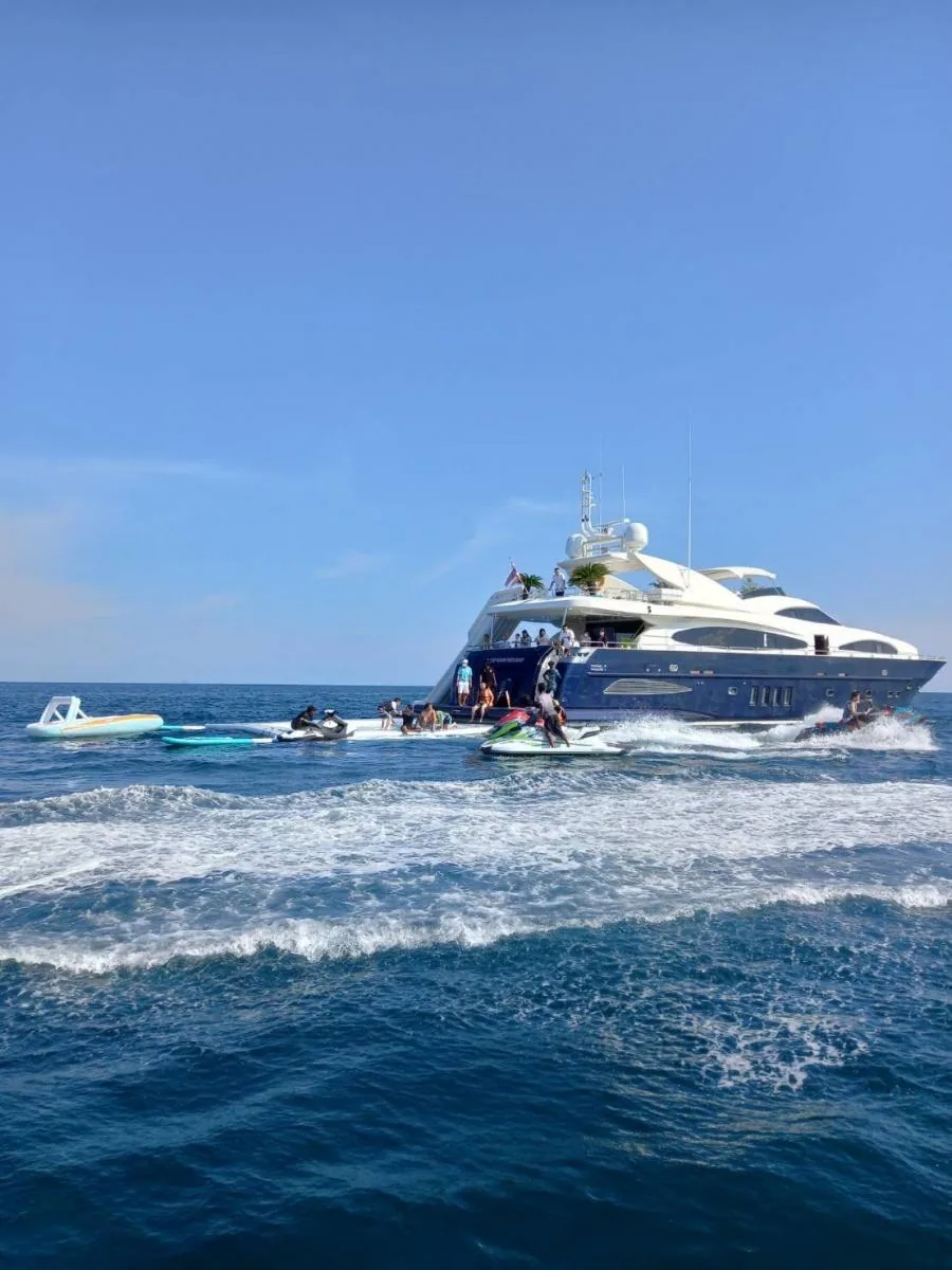 Astondoa 102 — view 7