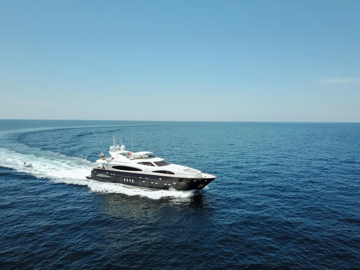 Astondoa 102 — view 8