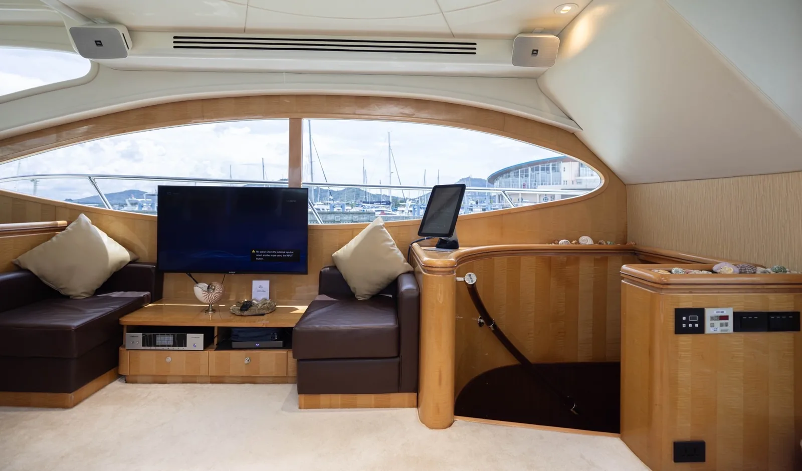 Ayana 68 — view 10