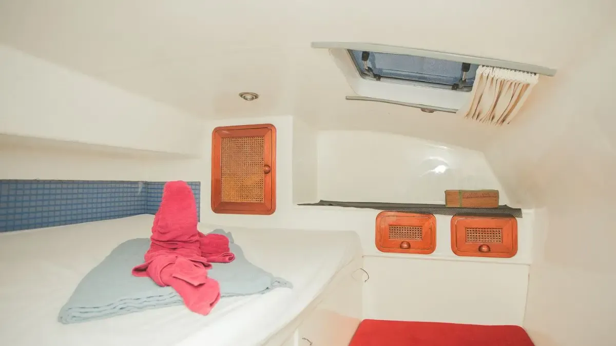 Amadeus — double cabin