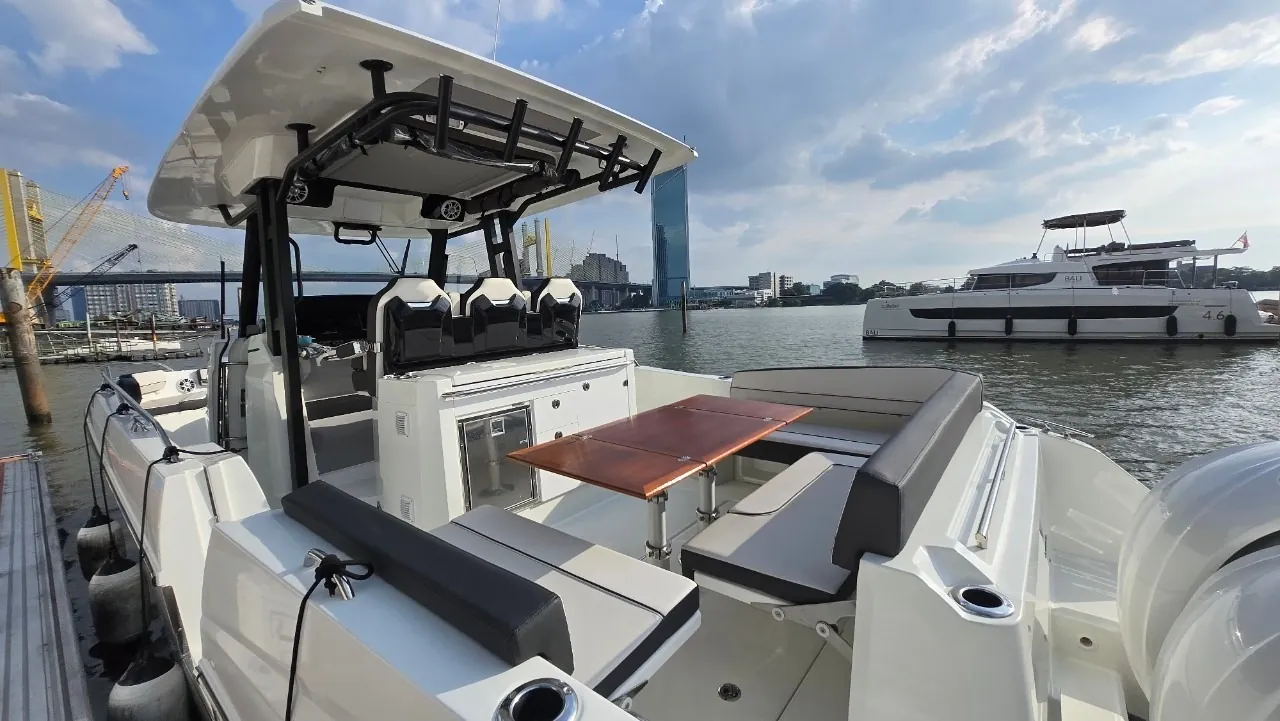 Jeanneau Cap Camarat 10.5 — aft cockpit with table