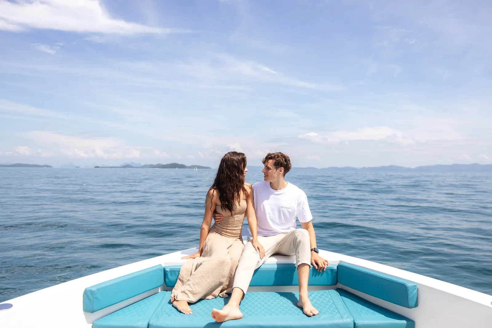 De Antonio D50 — relaxing on the bow