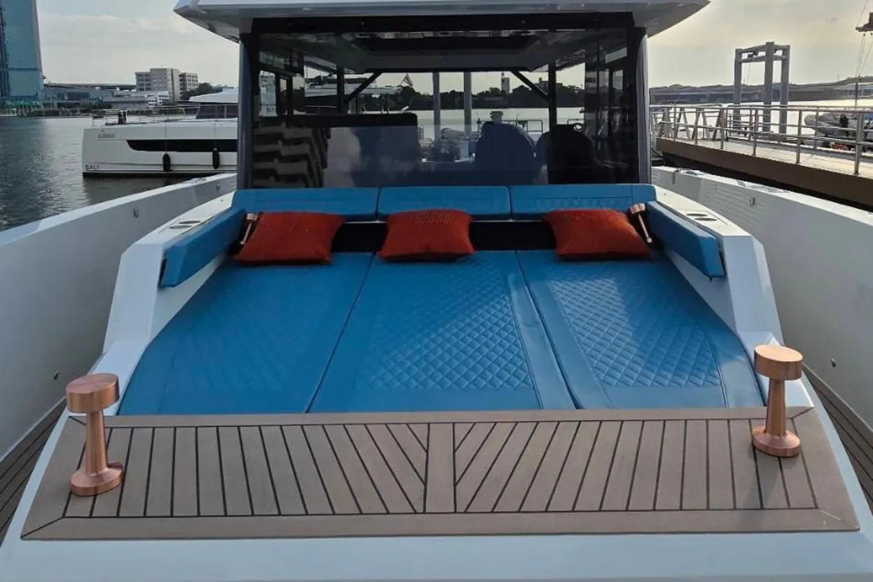 De Antonio D50 — aft sunpad and swim platform