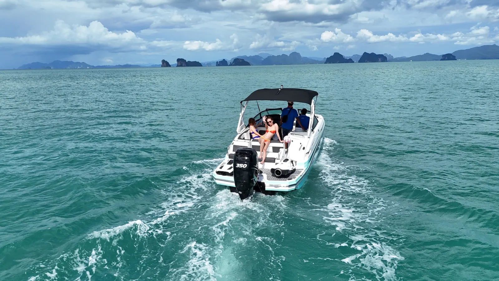 Monterey M65 28ft sport cruiser charter Phuket