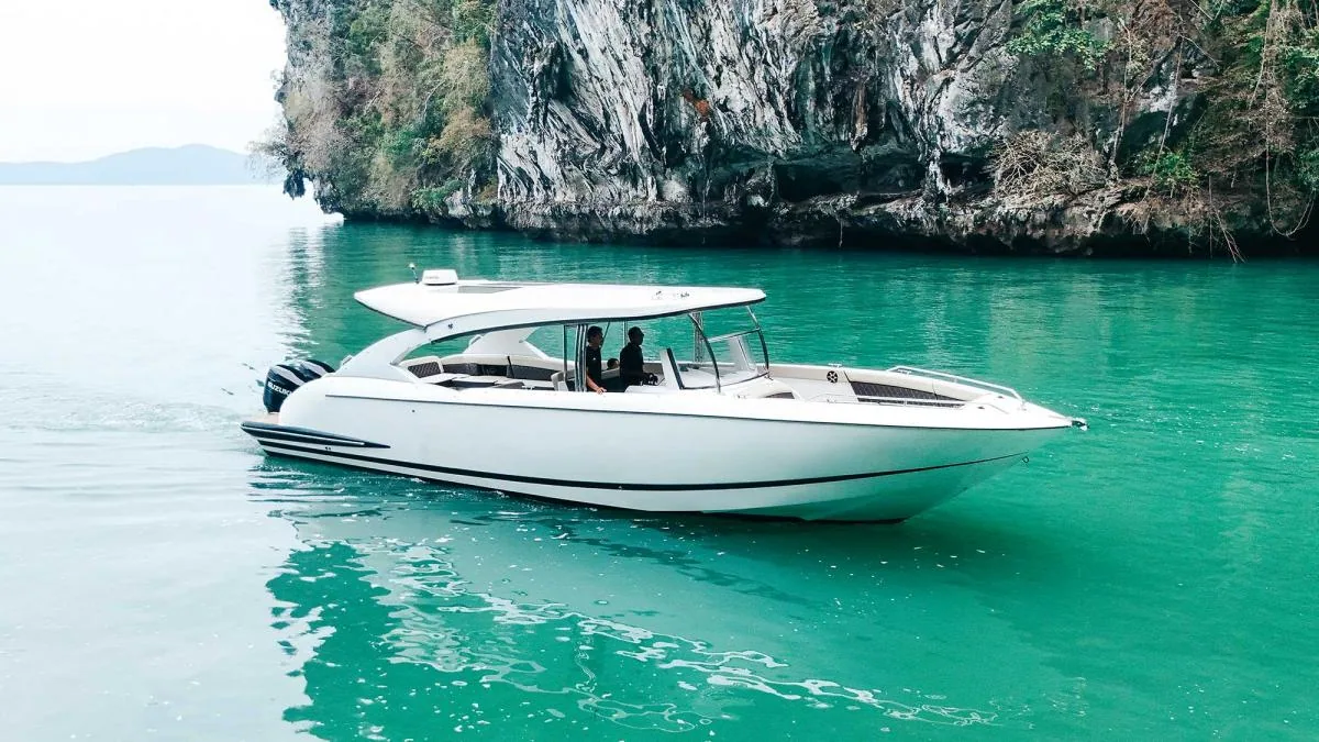 Ocean Pearl 42ft sport cruiser charter Phuket