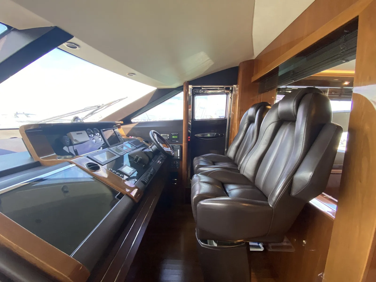 Princess 78 Maritimus — lower helm
