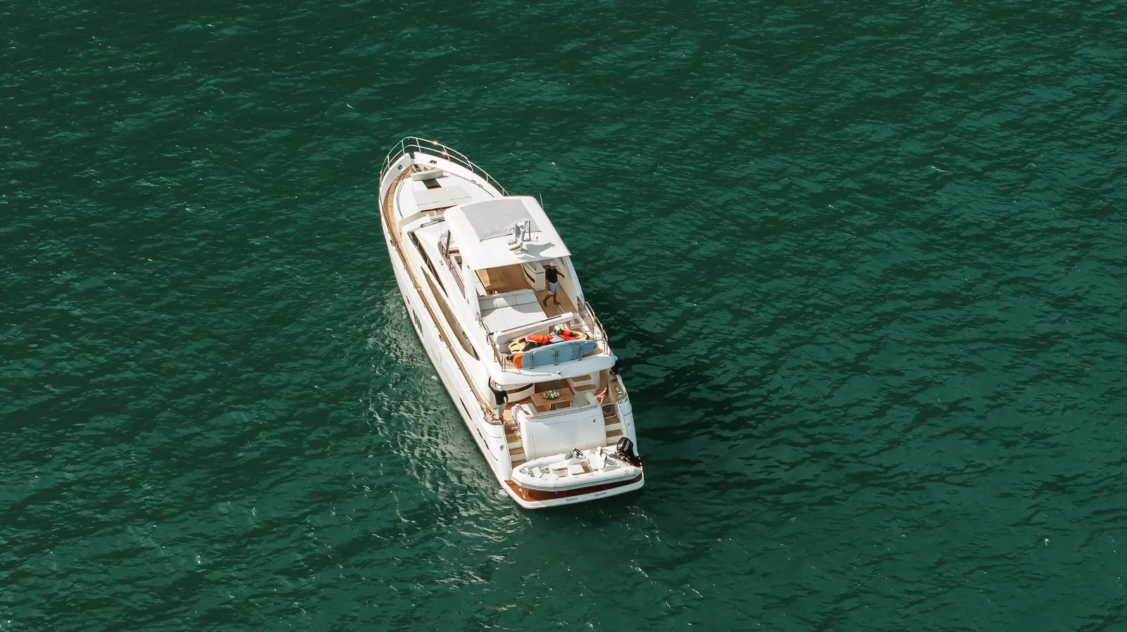 Princess 78 W.J. Lip — aerial view of the decks