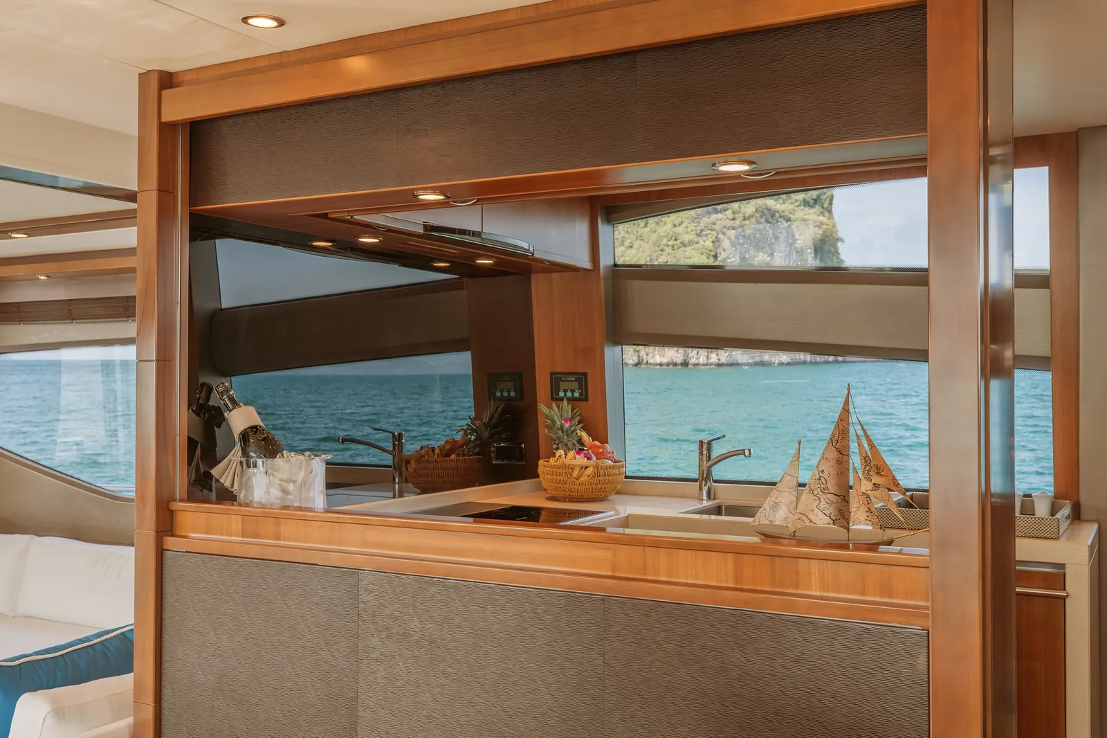 Princess 78 W.J. Lip — galley