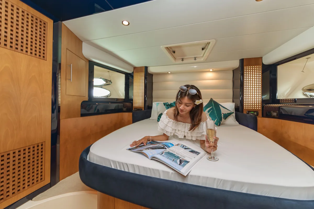 Riva 70 Aria Blue — master cabin with double bed