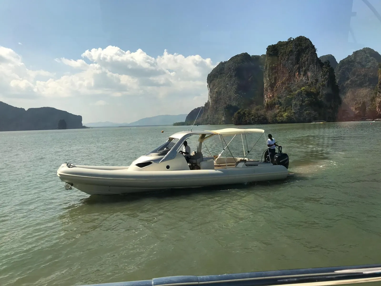 Sacs Strider 11 — at anchor in Phang Nga Bay
