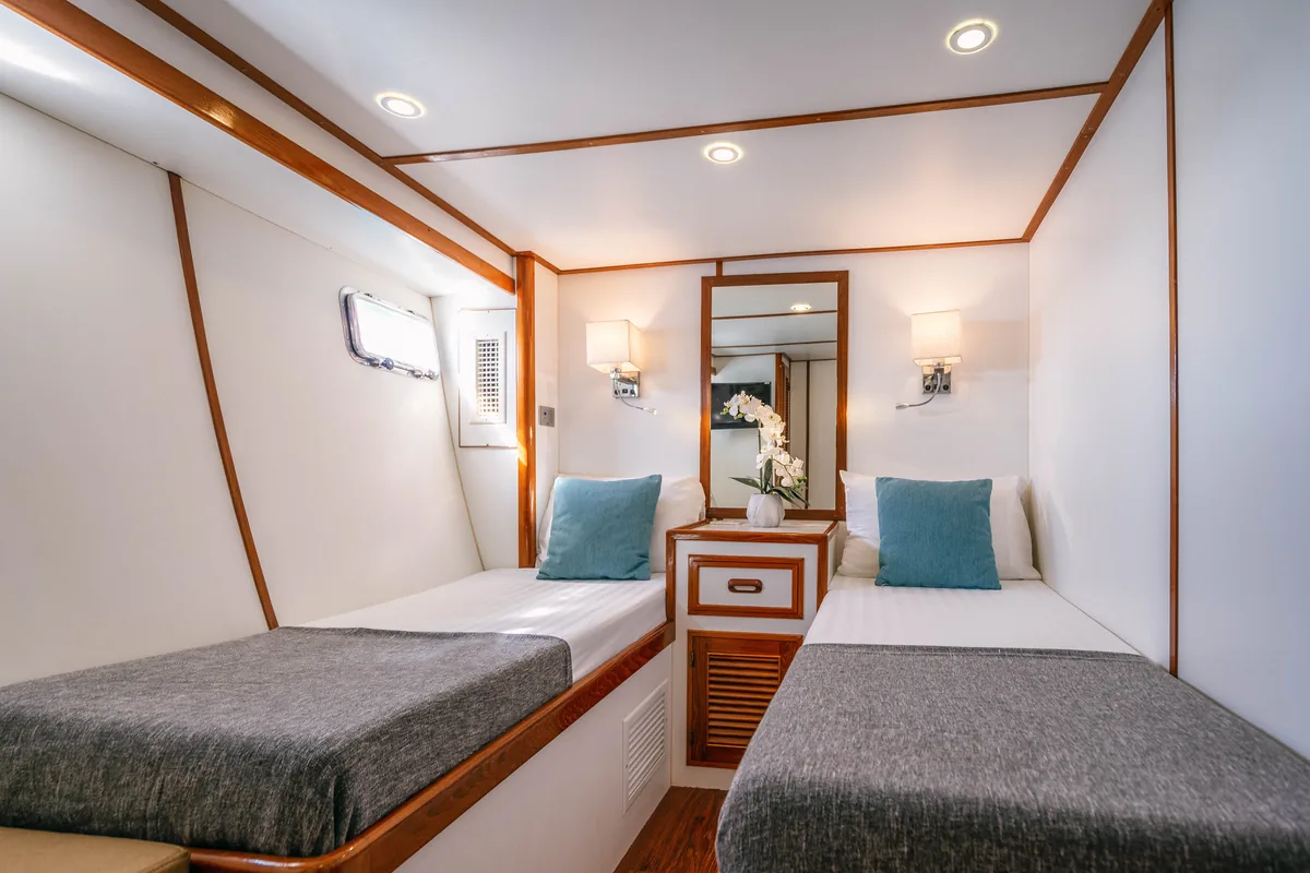 Siam Princess 70 — twin guest cabin