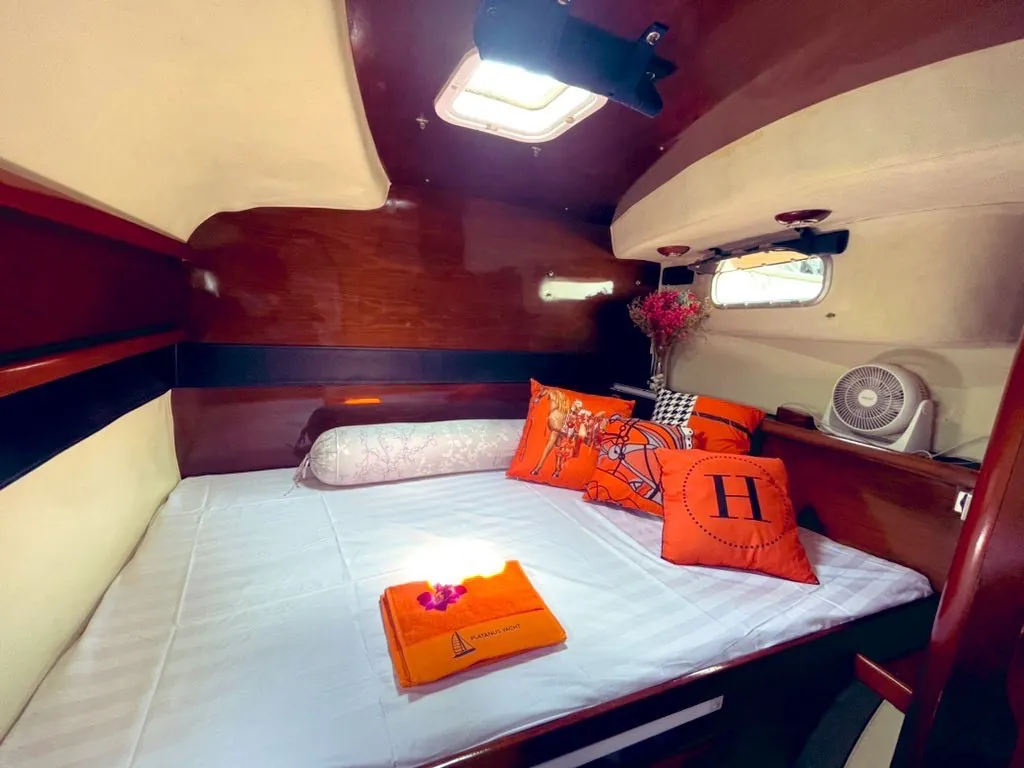 Zoe — double cabin