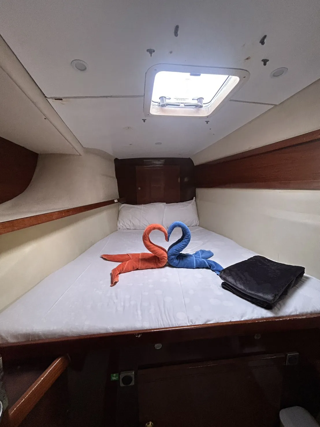 Zoe — double cabin